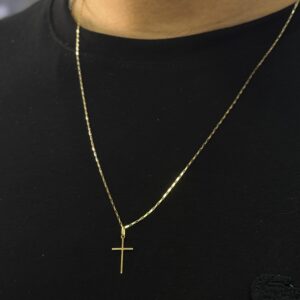 PINGENTE DE CRUZ EM OURO 18K